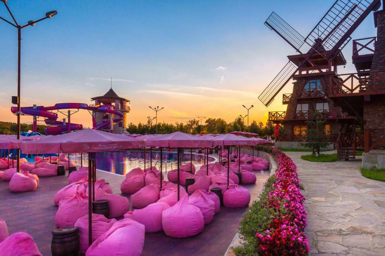The Wind Mills Hydropark Resort